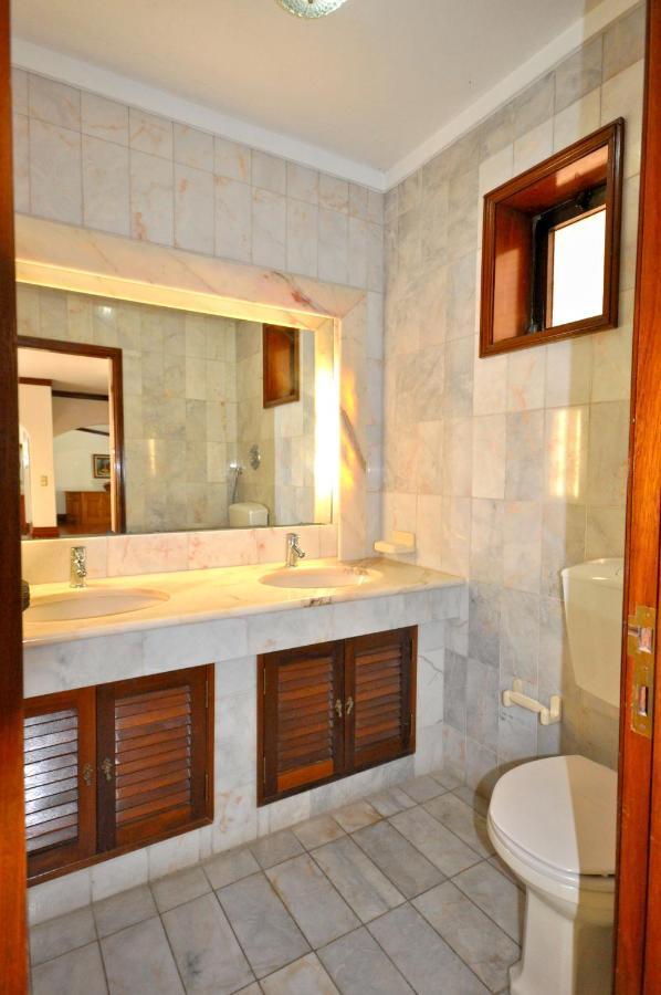 Set In Good Sized, Mature Gardens Which Afford A Very Good Degree Of Privacy And Loulé Exterior foto